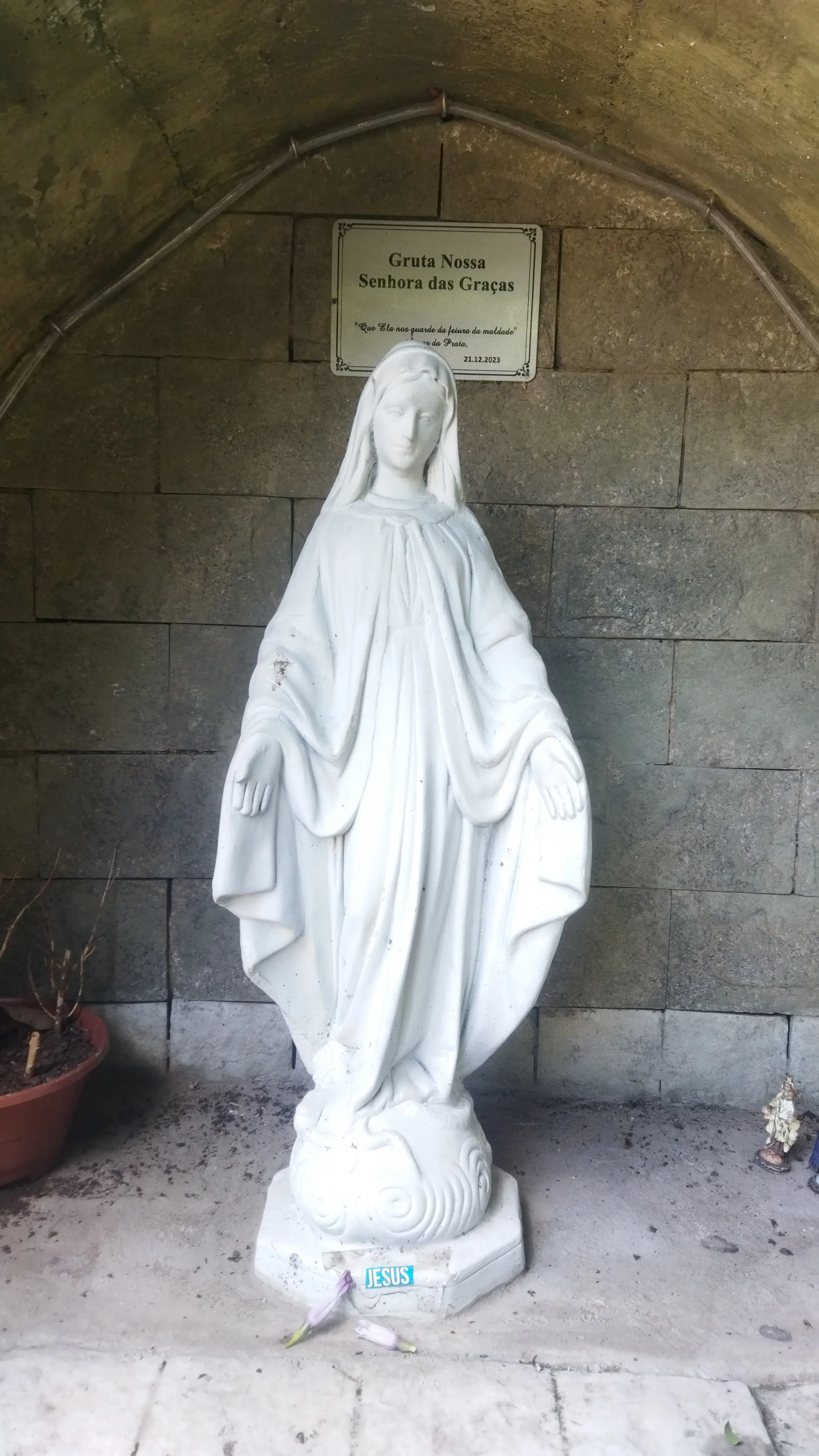 Nossa Senhora das Graças – Grutinha do Bosque - Imagem 2