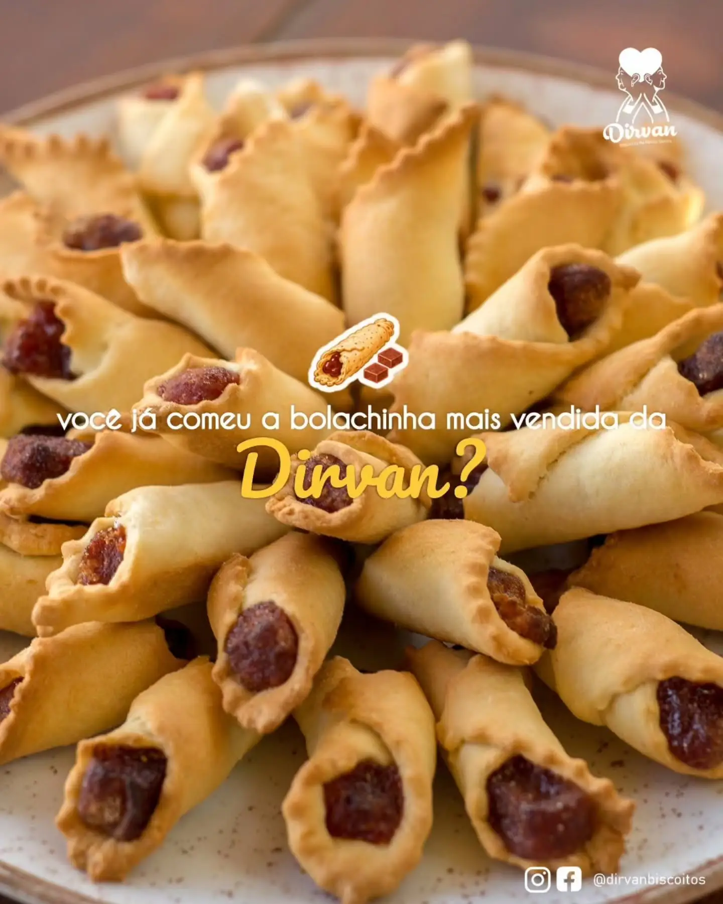 Prato cheio de biscoitos de goiabada em destaque com texto promocional da Dirvan.