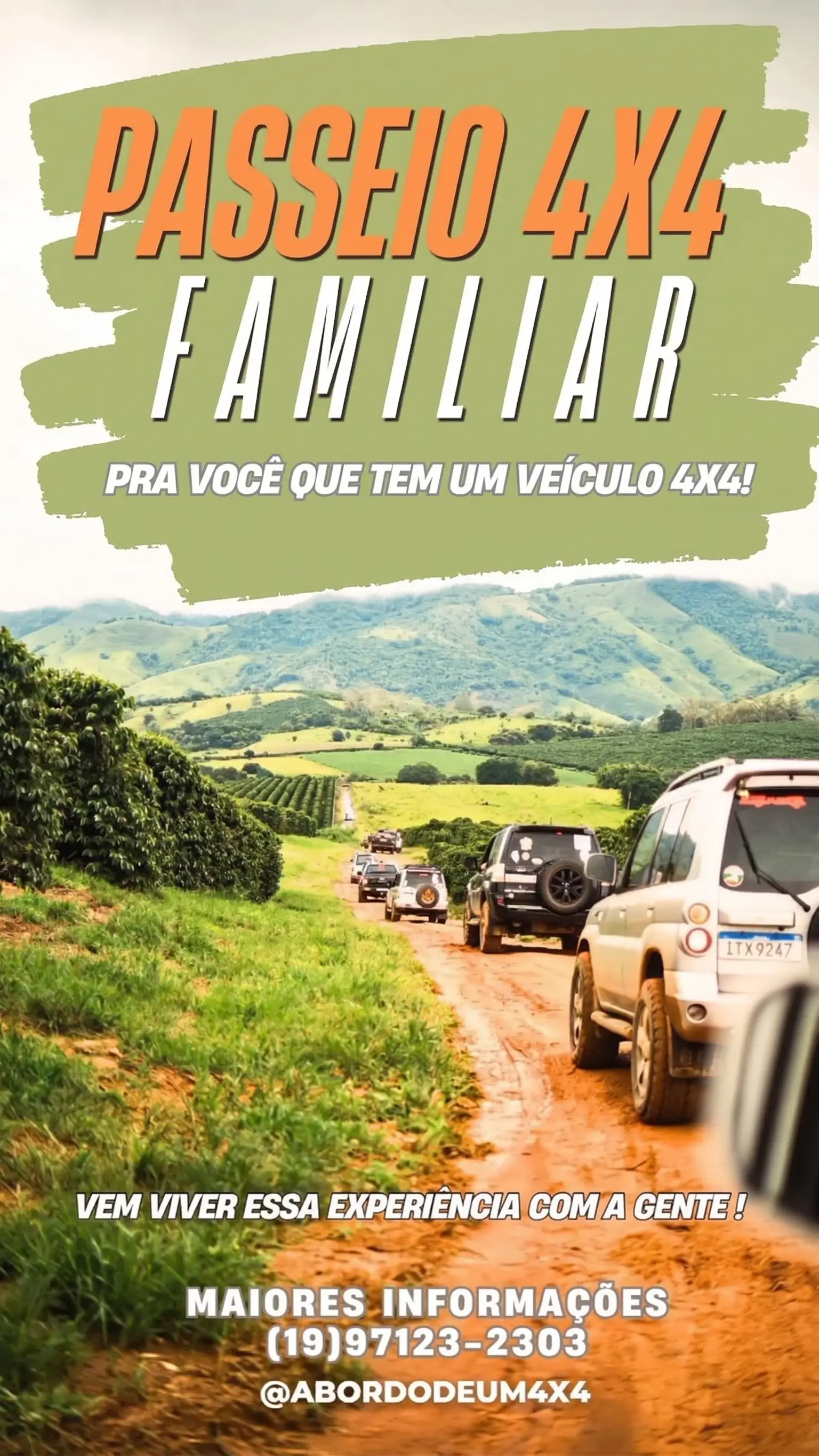 Carros 4x4 em estrada de terra, rodeados por plantações e montanhas ao fundo.